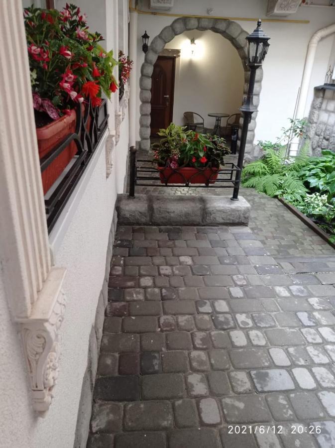 Ferienwohnung Rynok 25 Deluxe Lviv Center Exterior foto