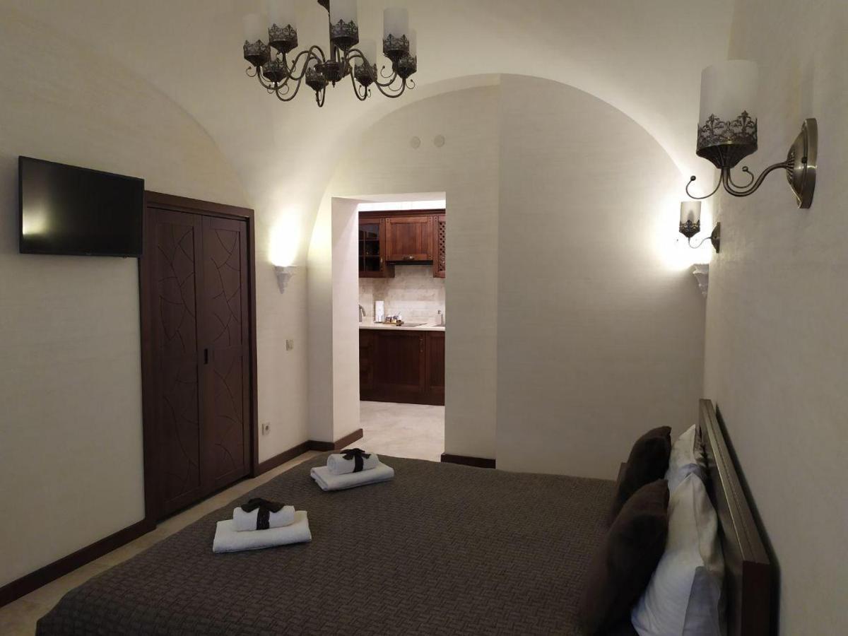 Ferienwohnung Rynok 25 Deluxe Lviv Center Exterior foto
