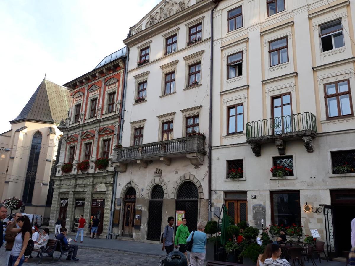 Ferienwohnung Rynok 25 Deluxe Lviv Center Exterior foto